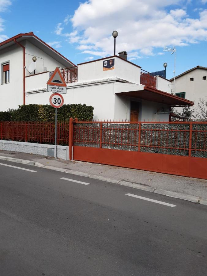 Small Flat Scafa Екстер'єр фото